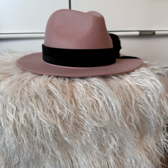 Pink Fedora - Picture 7 of 8